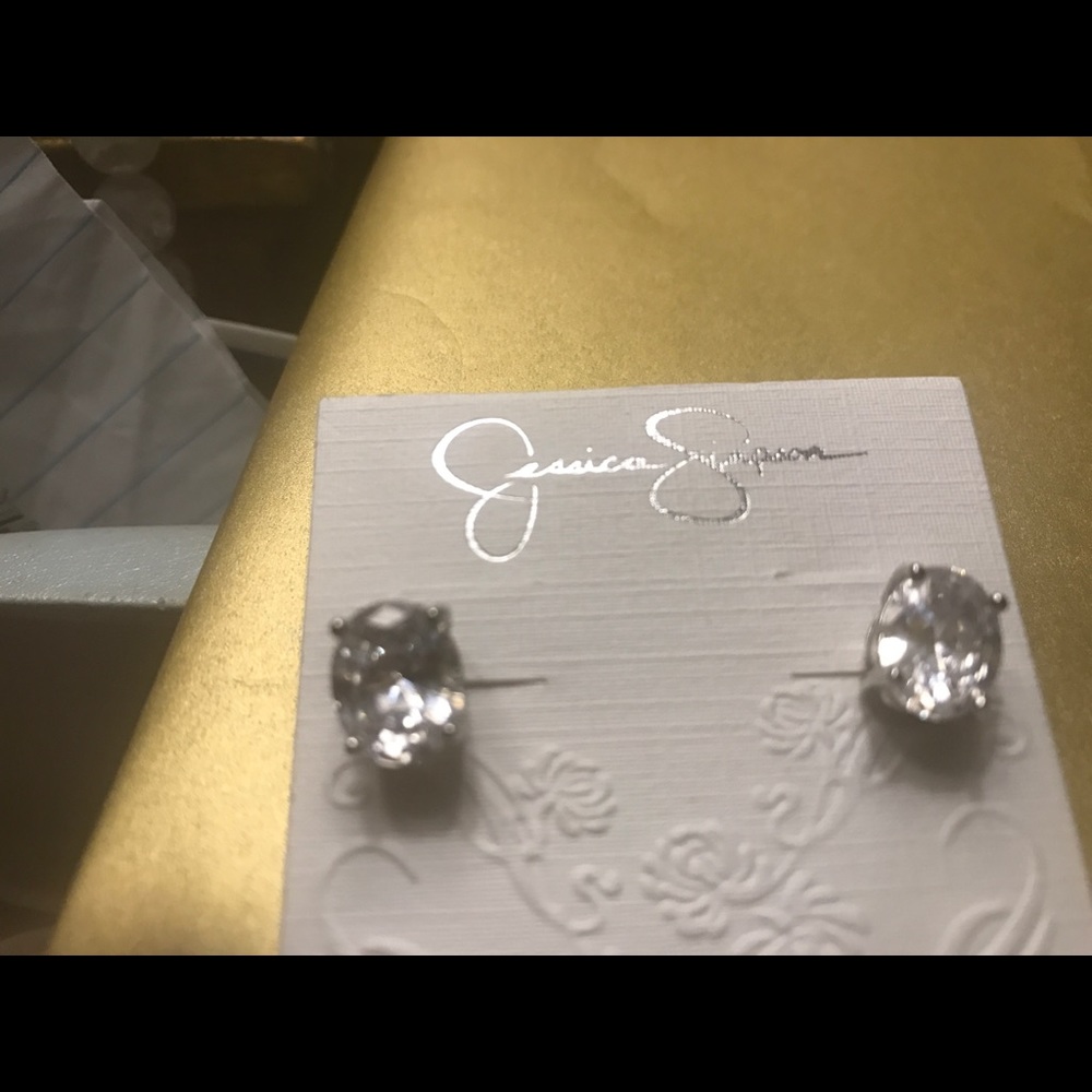🆕Jessica Simpson Earrings never worn. Too cute!!